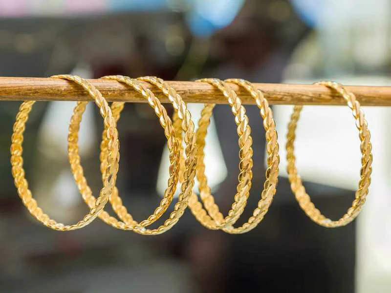 featured image ilustrasi mitos dan fakta seputar perhiasan emas yang wajib anda ketahui